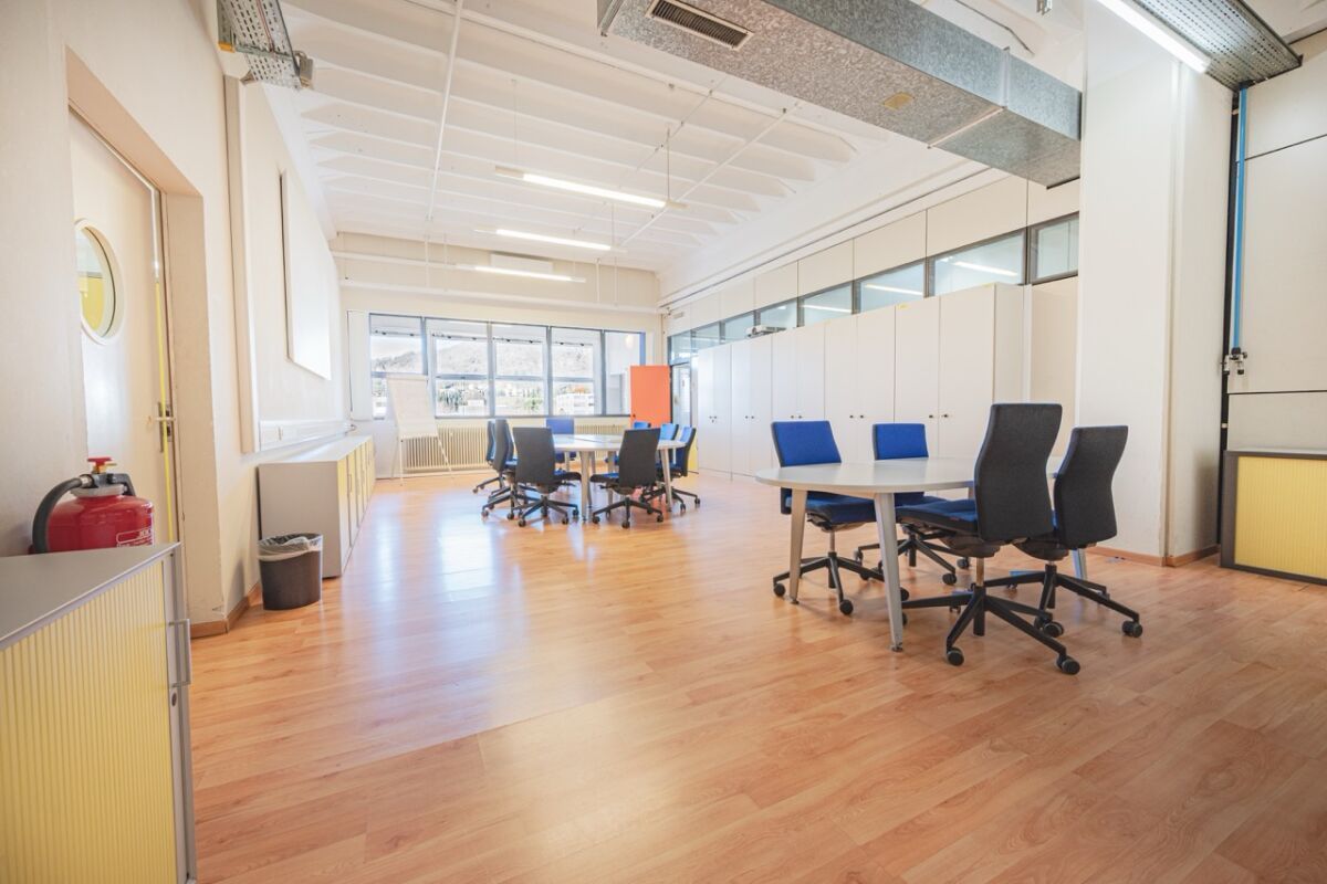 2000m² commercial