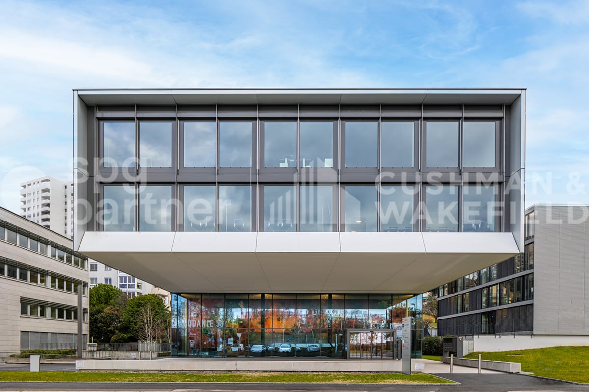 600m² office, photo 1 sur 7