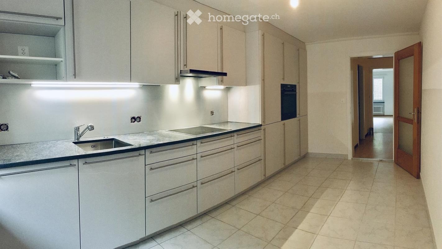 5 rooms apartment