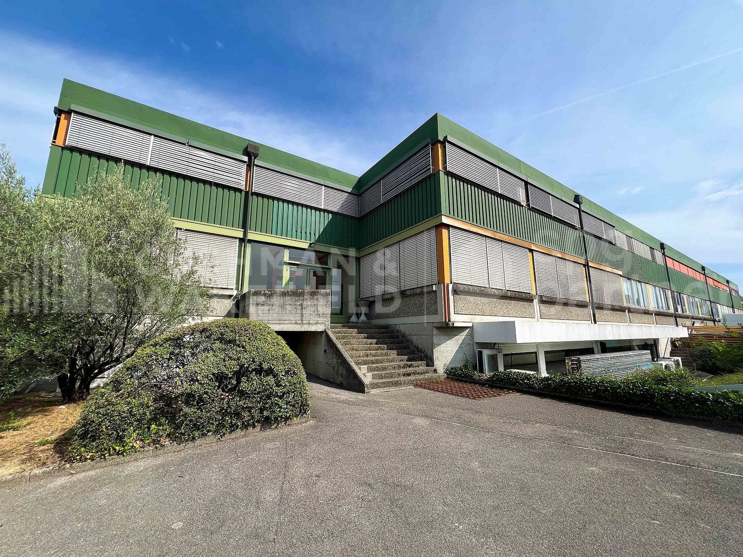940m² atelier, photo 2 sur 10