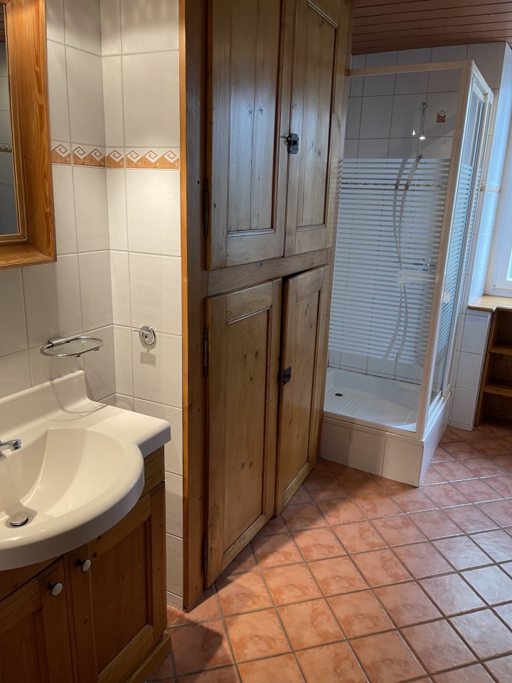 5 rooms apartment