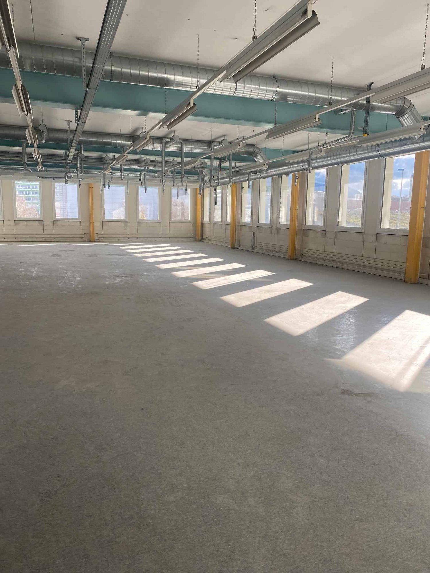 1100m² commercial, photo 4 sur 6