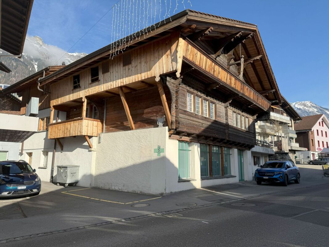202m² commercial