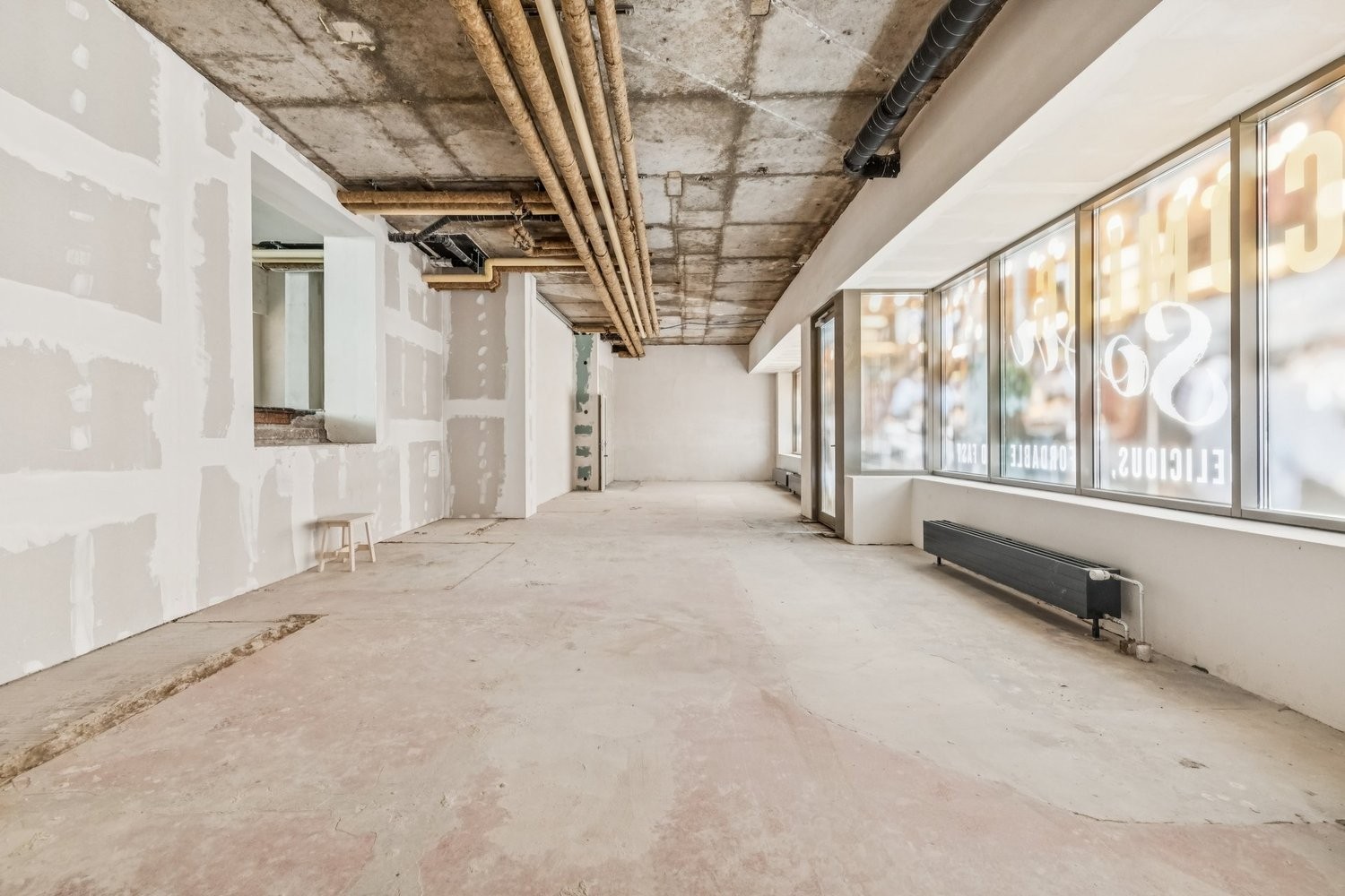restaurant de 256m², photo 2 sur 10