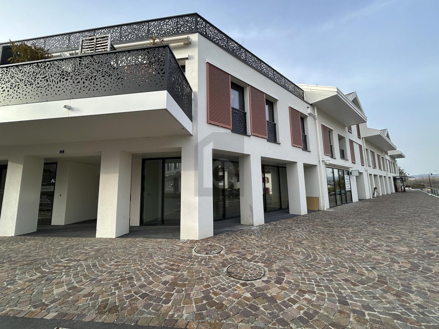 109m² shopping centre