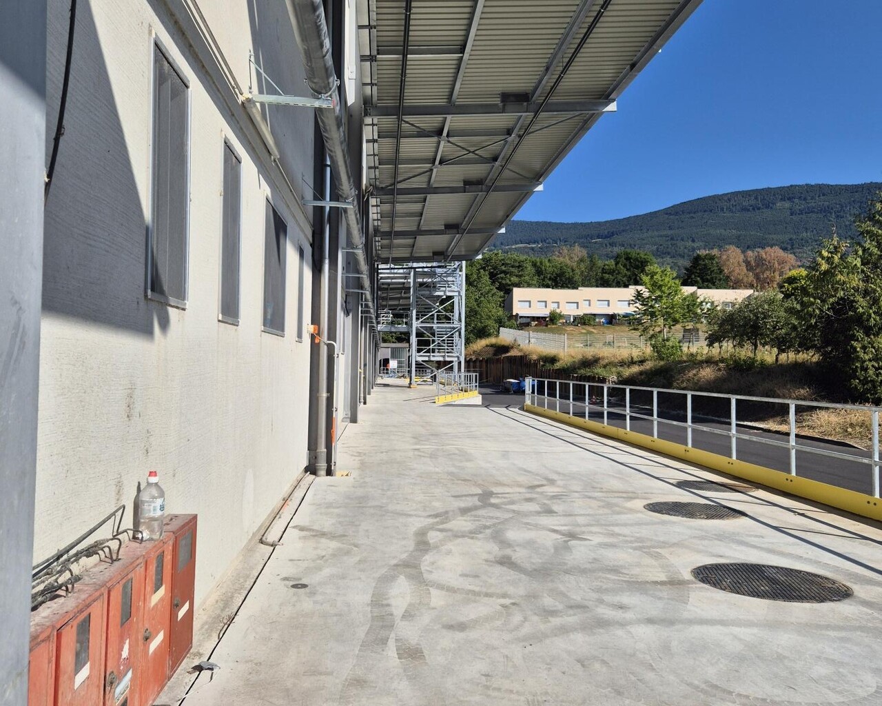 1000m² storage room