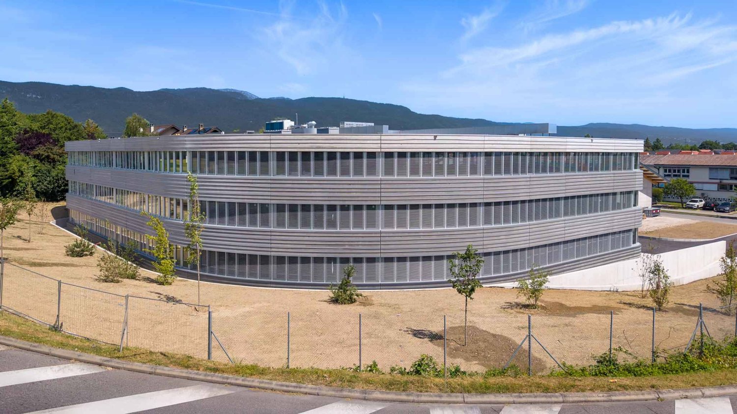 70m² commercial