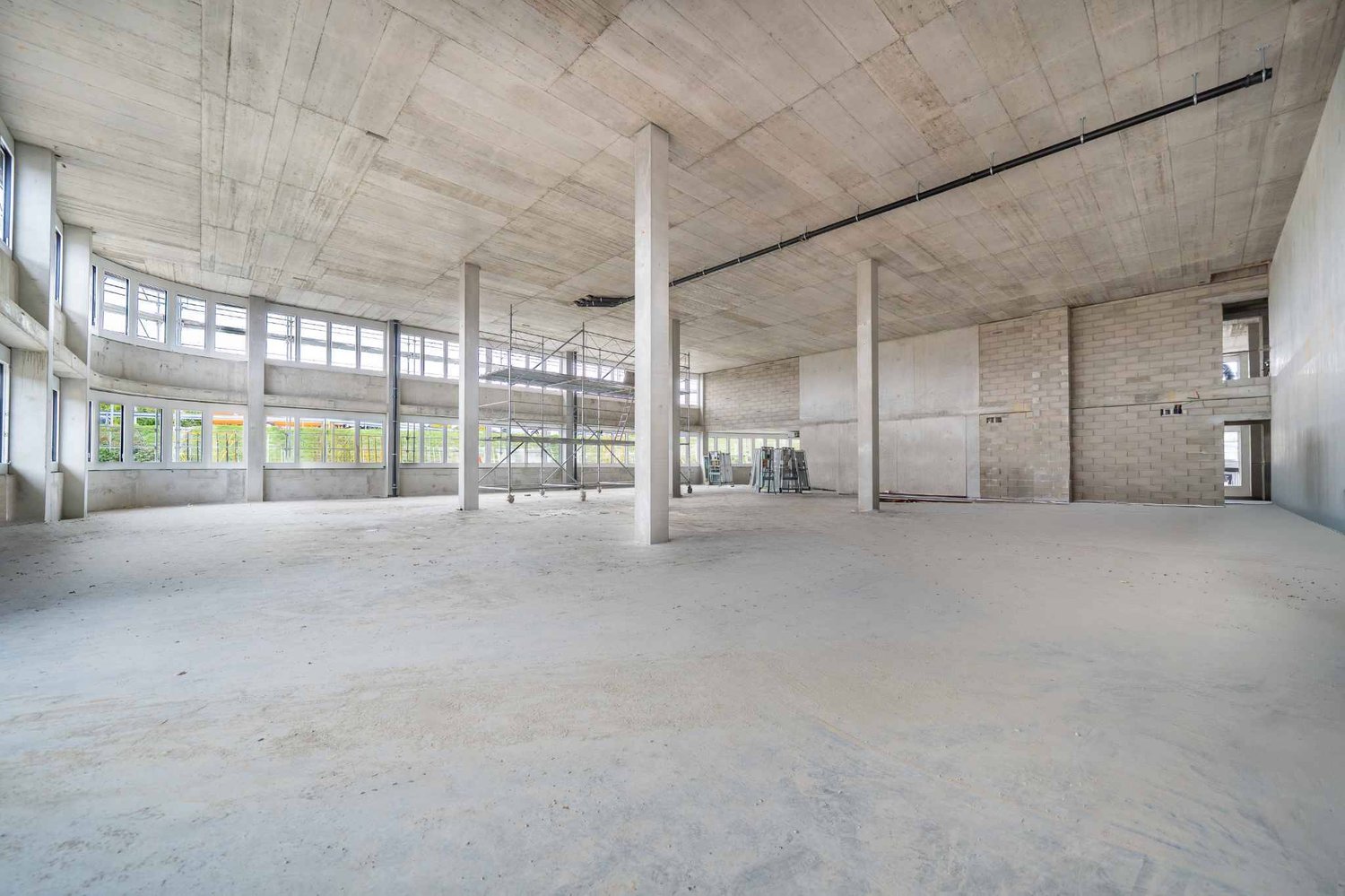 70m² commercial