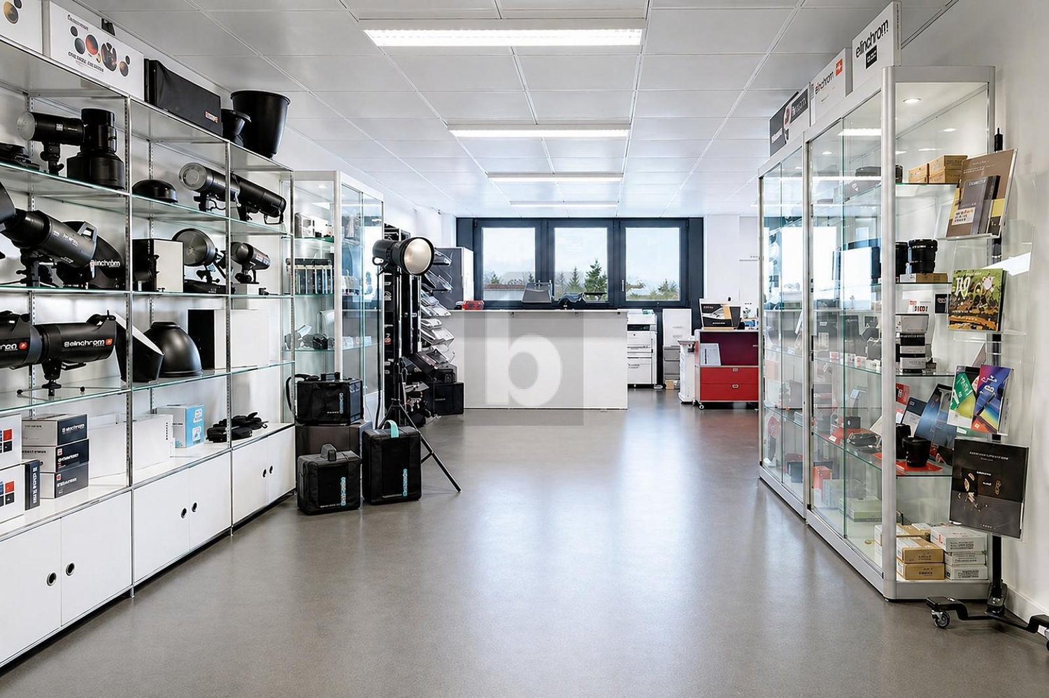 124m² atelier, photo 2 sur 4