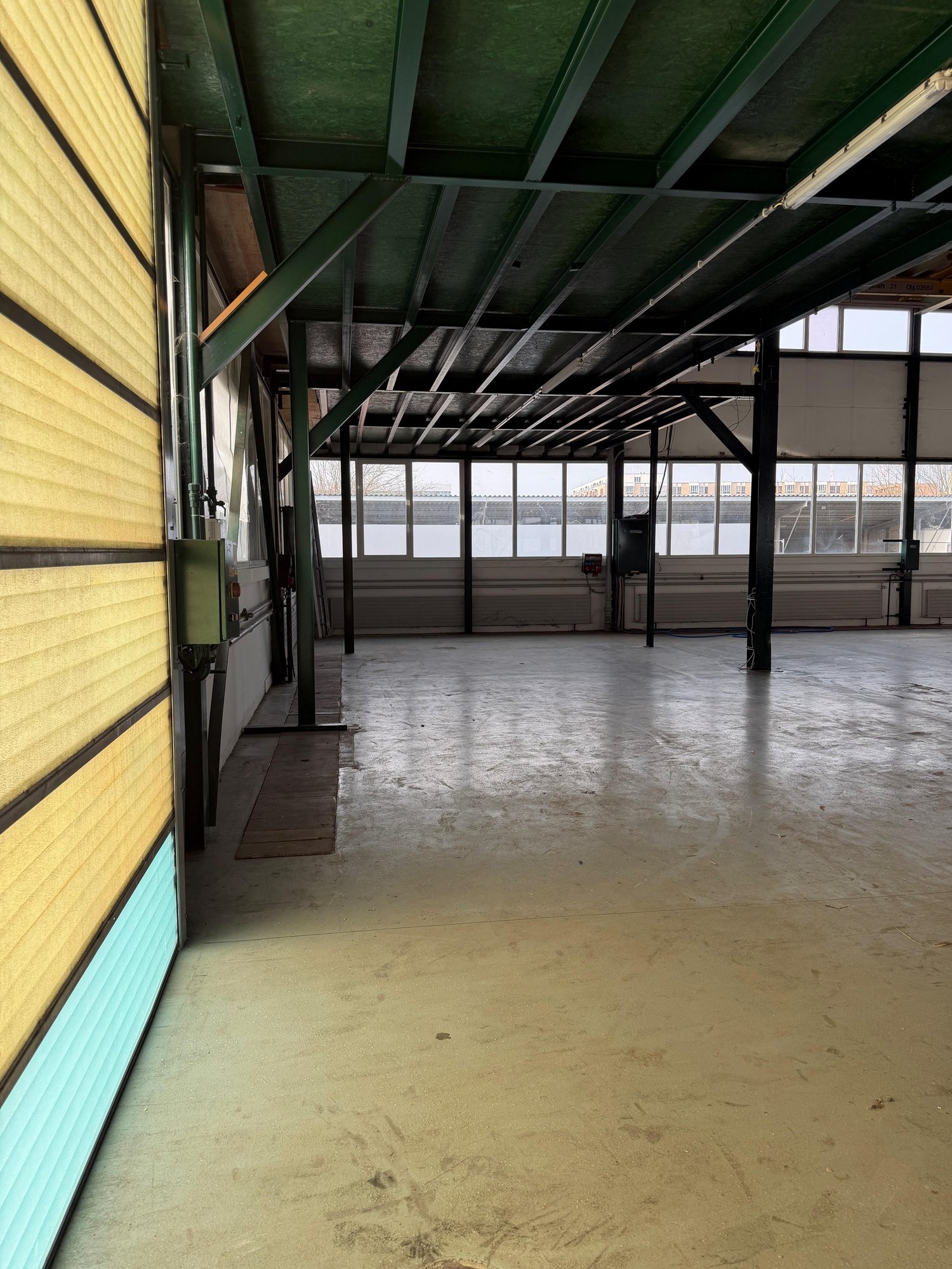 517m² commercial