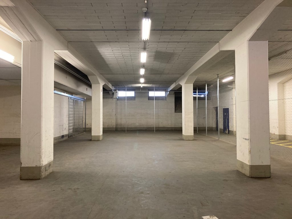 261m² storage room, photo 3 sur 6