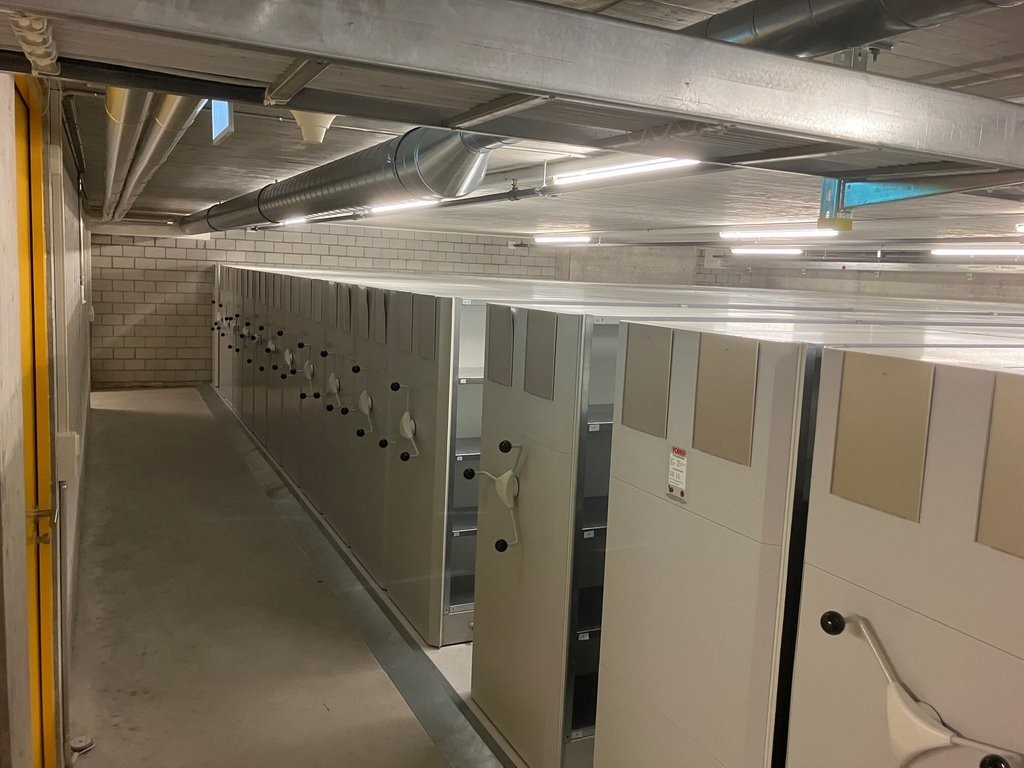 215m² local de stockage