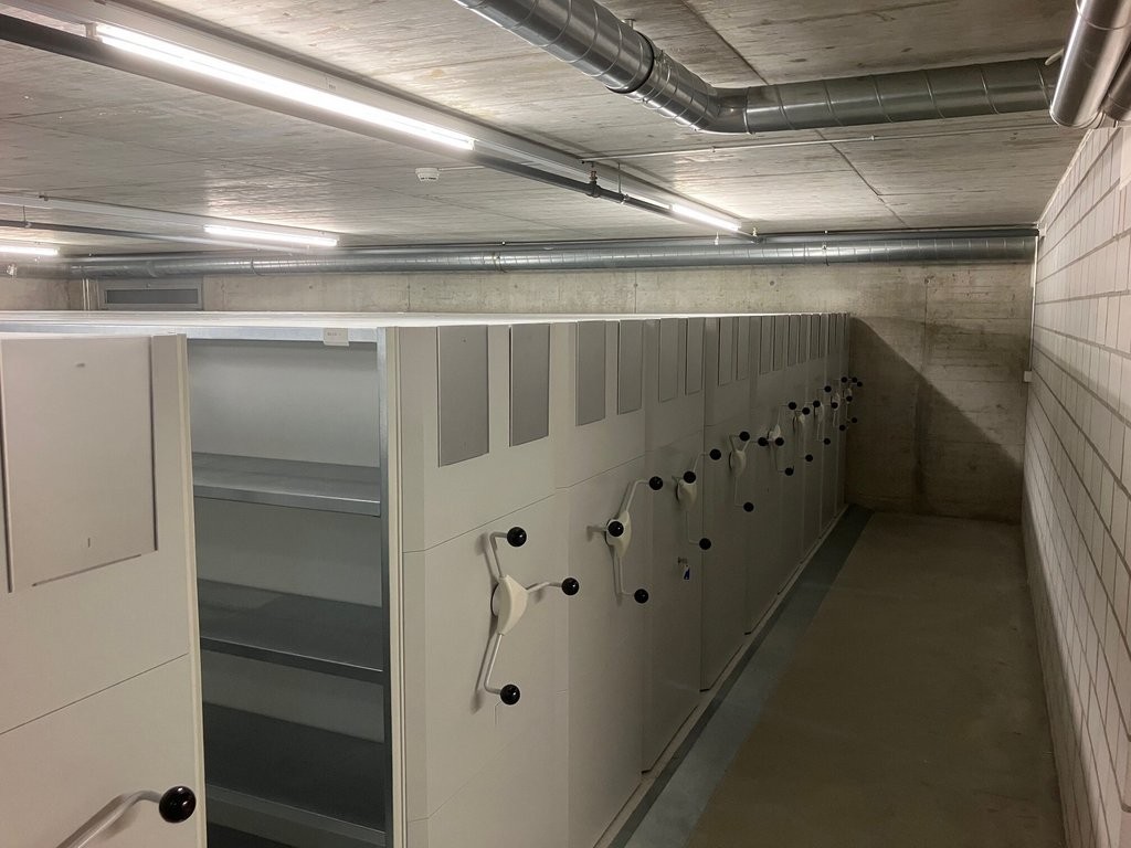 215m² local de stockage