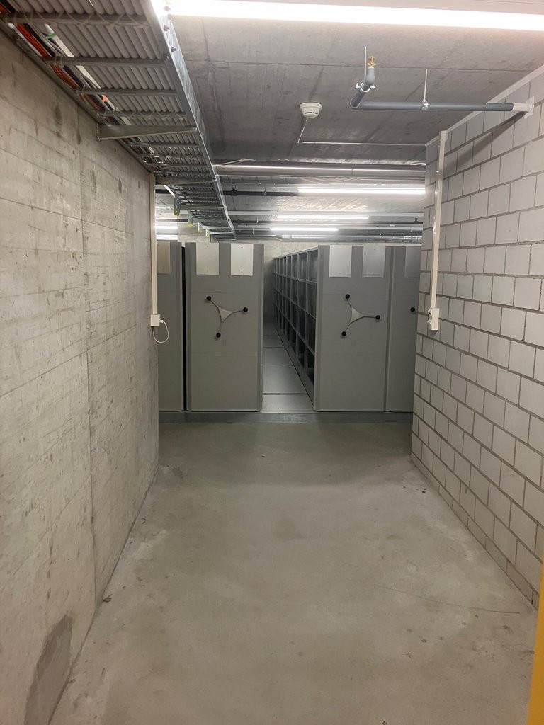 215m² local de stockage