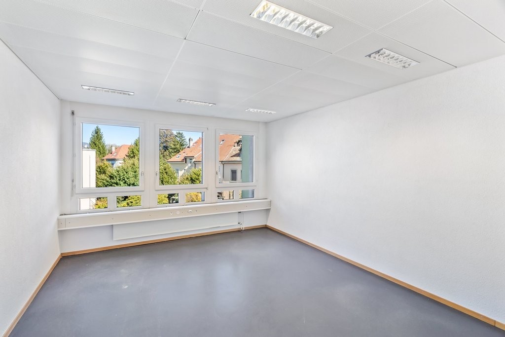 93m² bureau