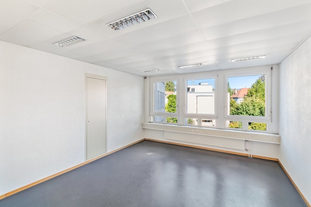 93m² bureau