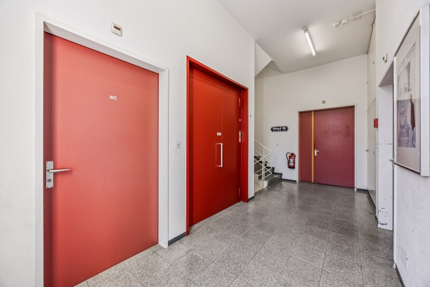 332m² bureau, photo 3 sur 10