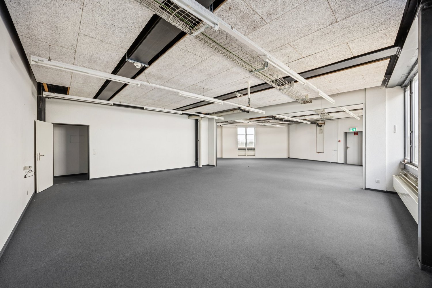 410m² commercial, photo 5 sur 10
