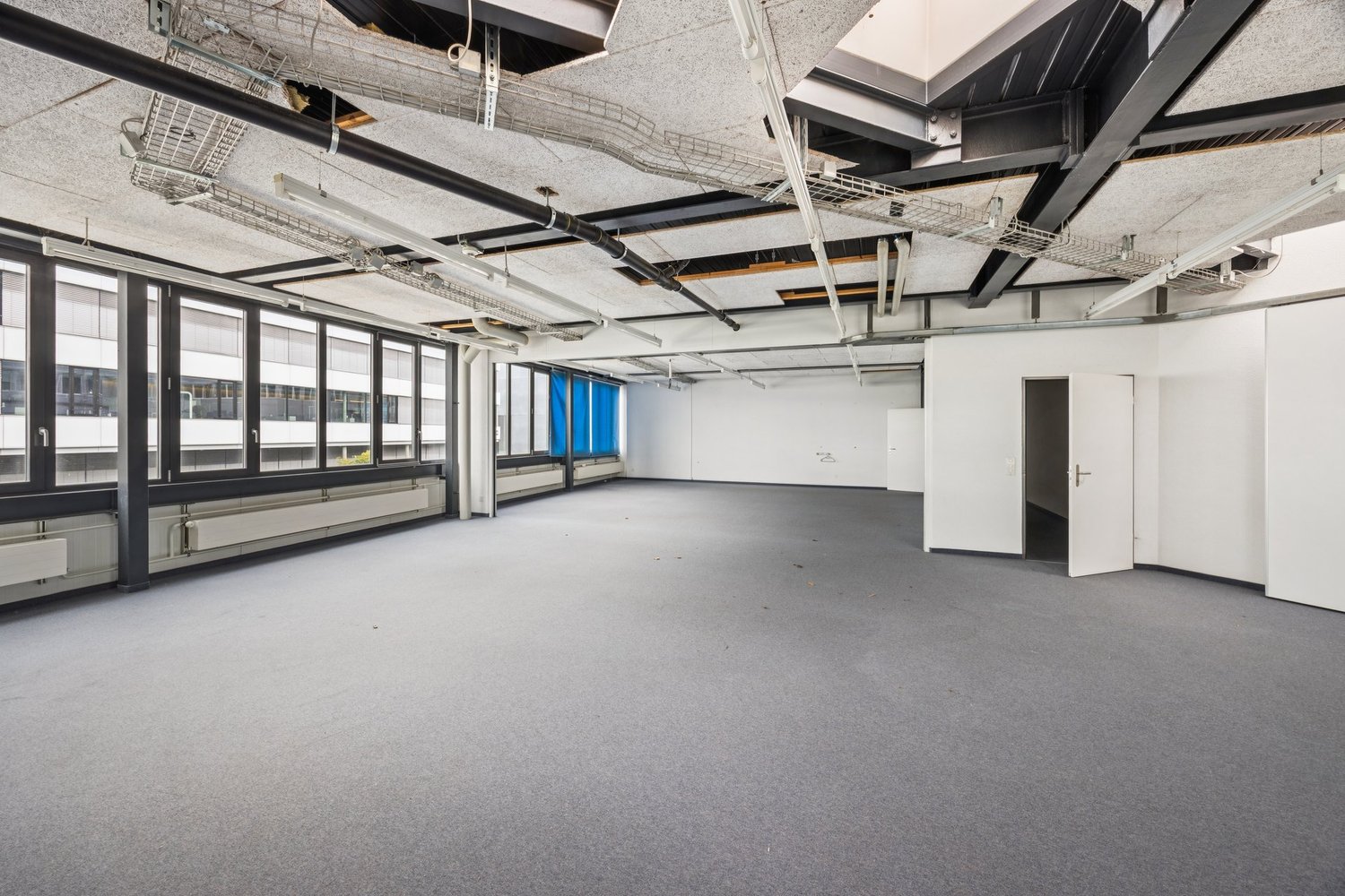 410m² commercial, photo 6 sur 10