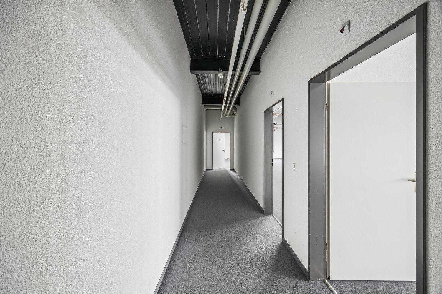 410m² commercial, photo 10 sur 10