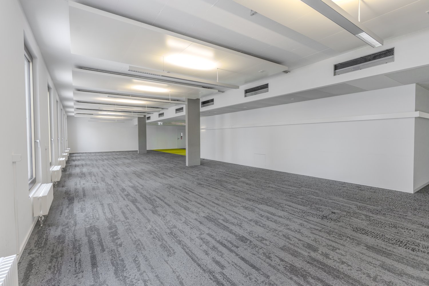 768m² bureau, photo 3 sur 8