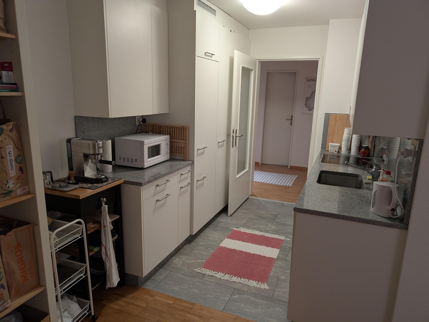 Chambre dans une colocation

Colocataire recherché dans une colocation dans un quartier calme à l'angle de l'Irchel Campus.

Comme Antoine déménage bientôt, Can (36, Ingénieur) recherche un nouveau colocataire qui reprendra la chambre à partir du 01.11.2026 pour une période de 6 mois ou 1 an.

La ch, photo 10 sur 10