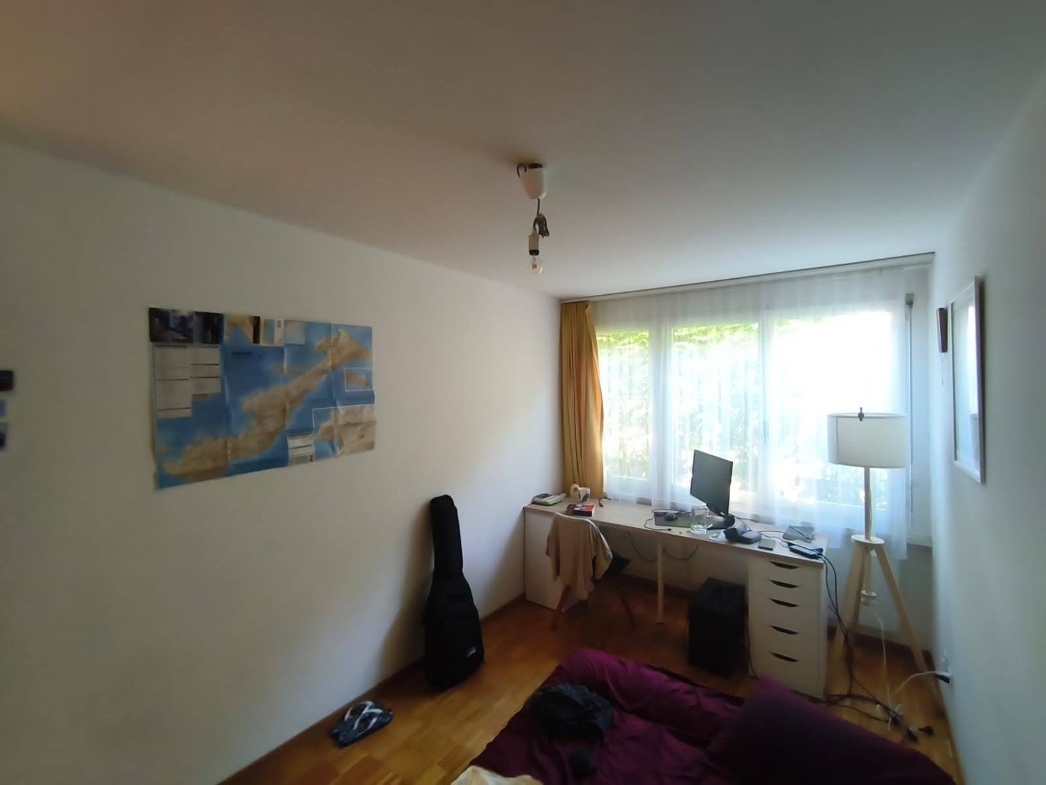 Chambre dans une colocation

Colocataire recherché dans une colocation dans un quartier calme à l'angle de l'Irchel Campus.

Comme Antoine déménage bientôt, Can (36, Ingénieur) recherche un nouveau colocataire qui reprendra la chambre à partir du 01.11.2026 pour une période de 6 mois ou 1 an.

La ch, photo 1 sur 10
