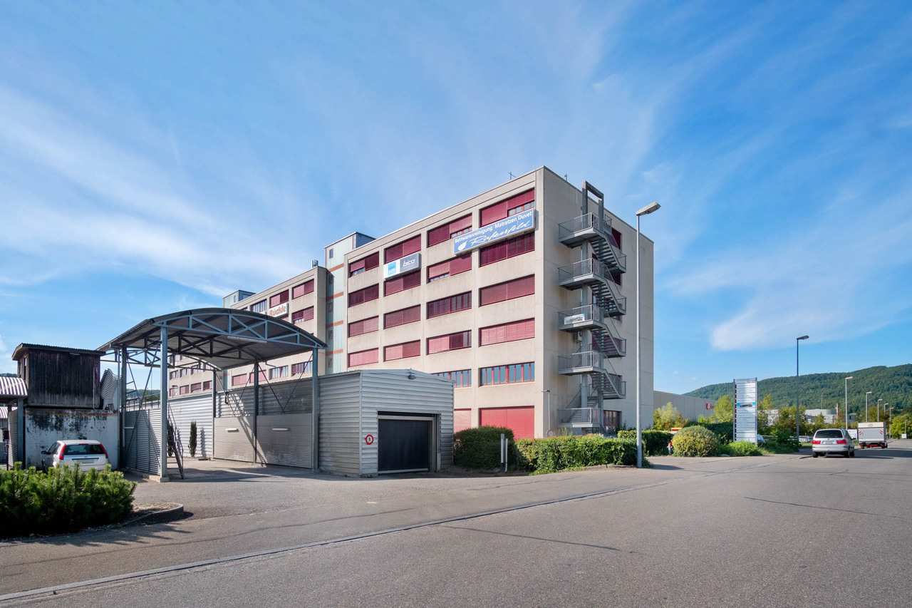194m² commercial, photo 2 sur 10