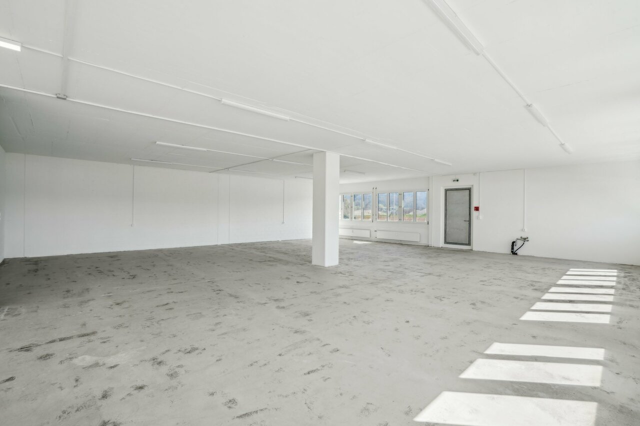 194m² commercial, photo 4 sur 10