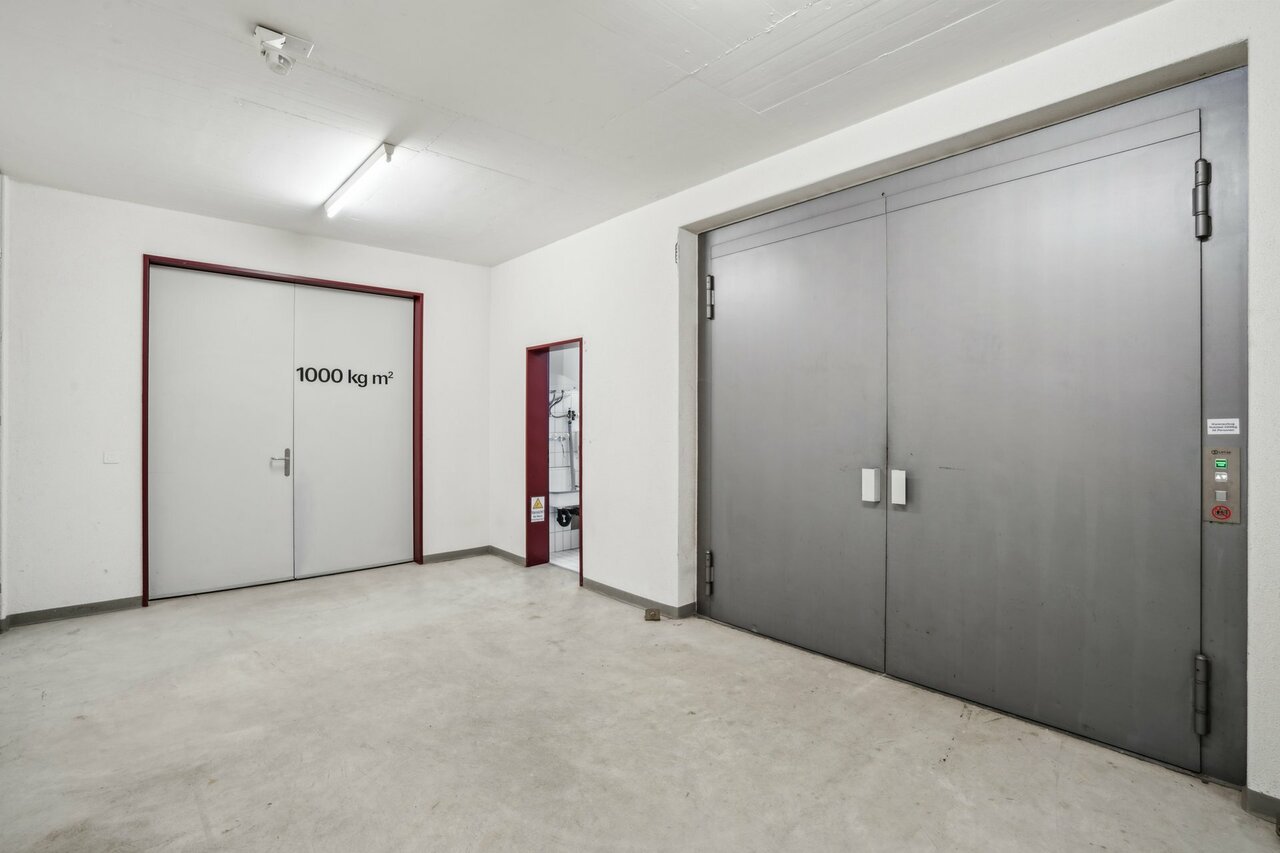 194m² commercial, photo 8 sur 10