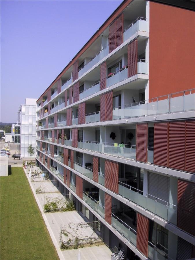 Place de parc souterraine

Dans le parking au Max Bill Platz, nous vous proposons les possibilités de stationnement suivantes :

Badge bleu :
CHF 250.00 / mois / si externe + 7.7% TVA
- Pas de zone de stationnement attribuée de manière fixe
- Limité à 9 accès hebdomadaires
- En cas d'absence de plac