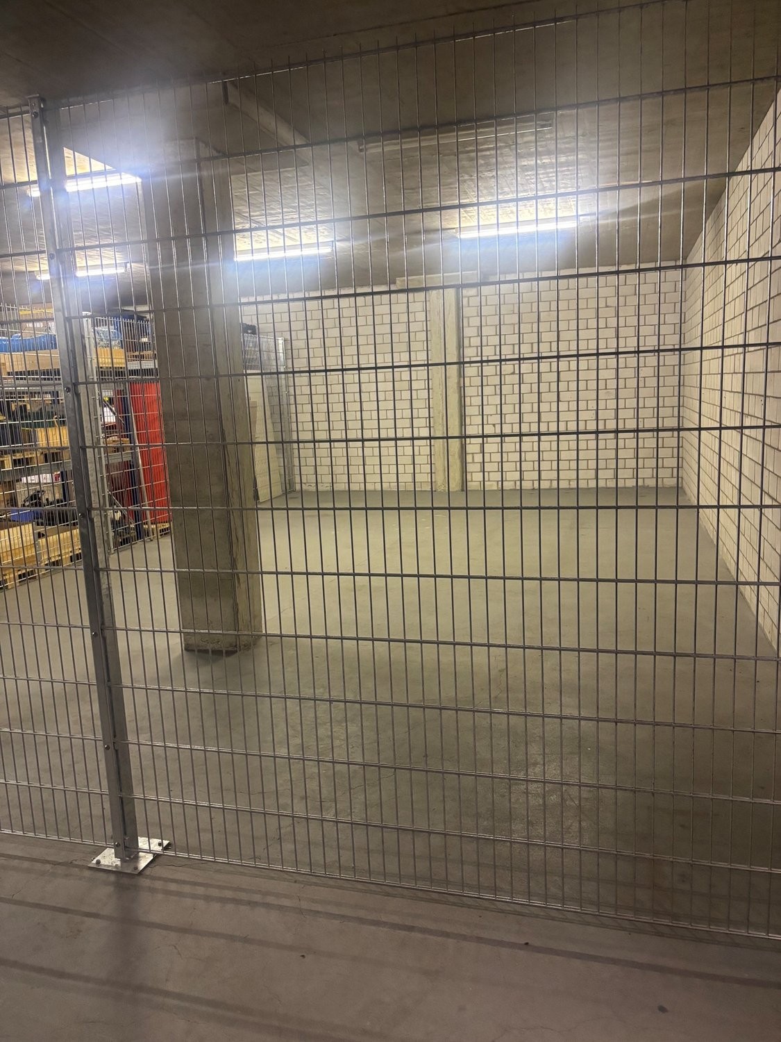 Local de stockage, photo 1 sur 2