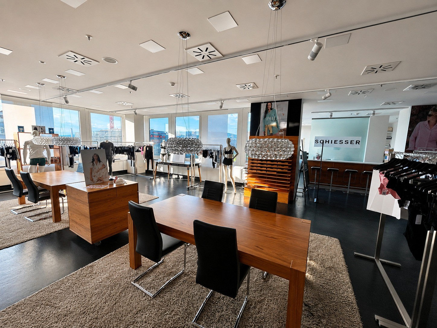 141m² commercial, photo 2 sur 7