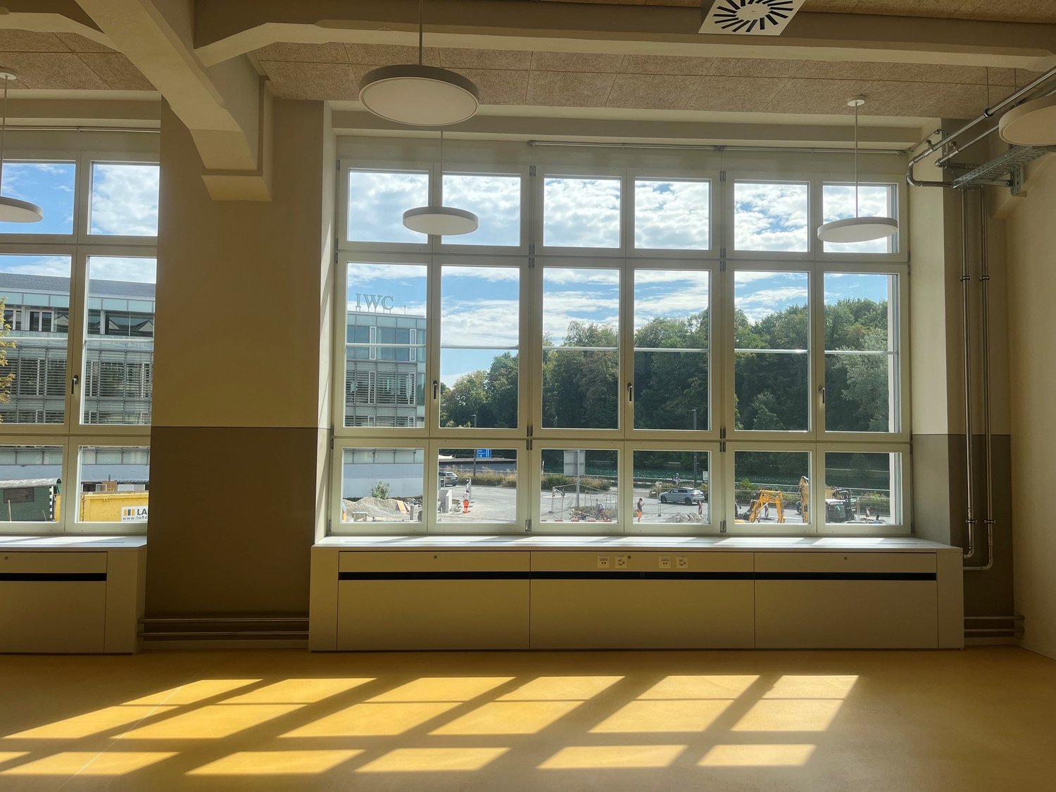 105m² office