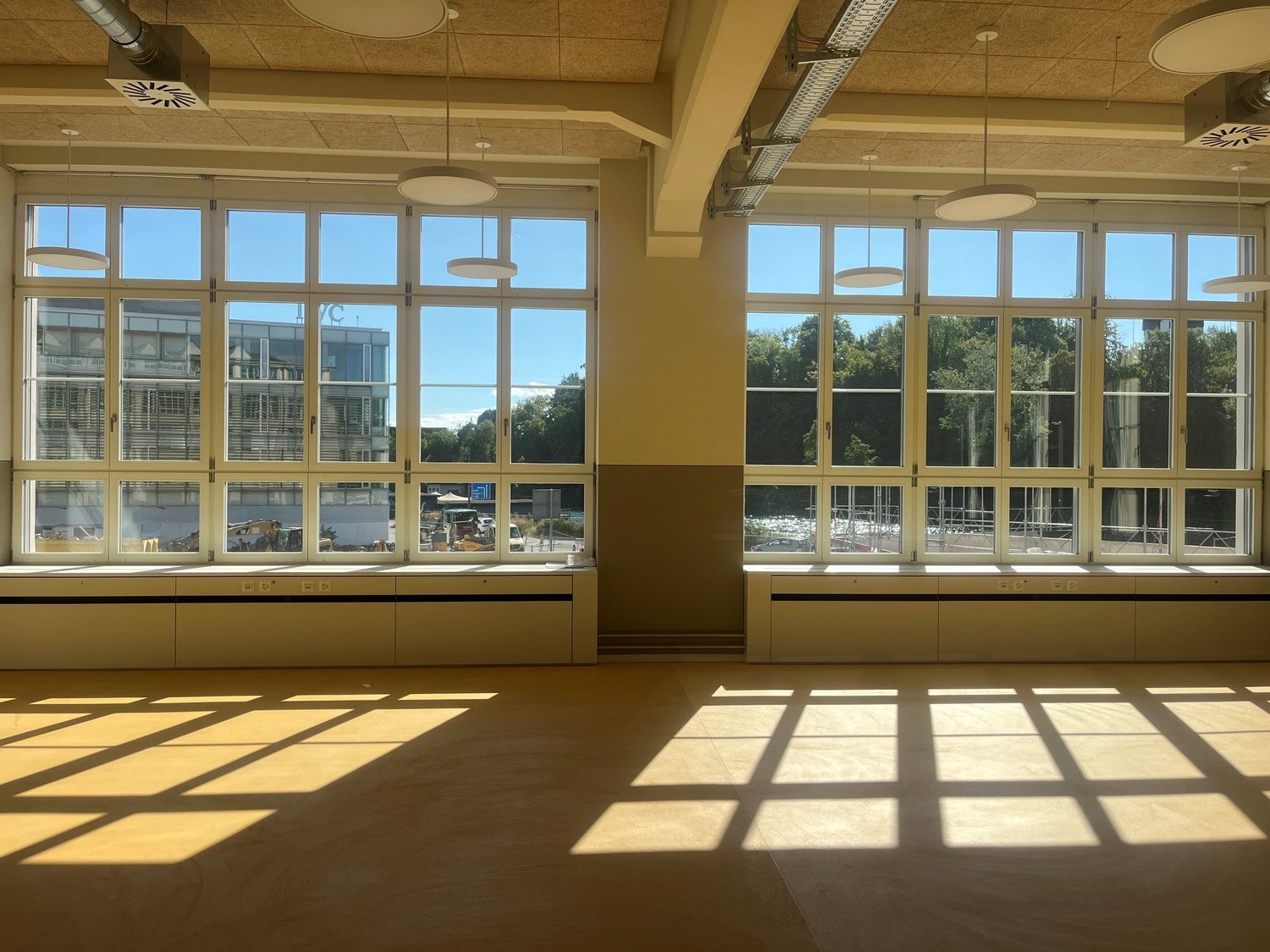 105m² office