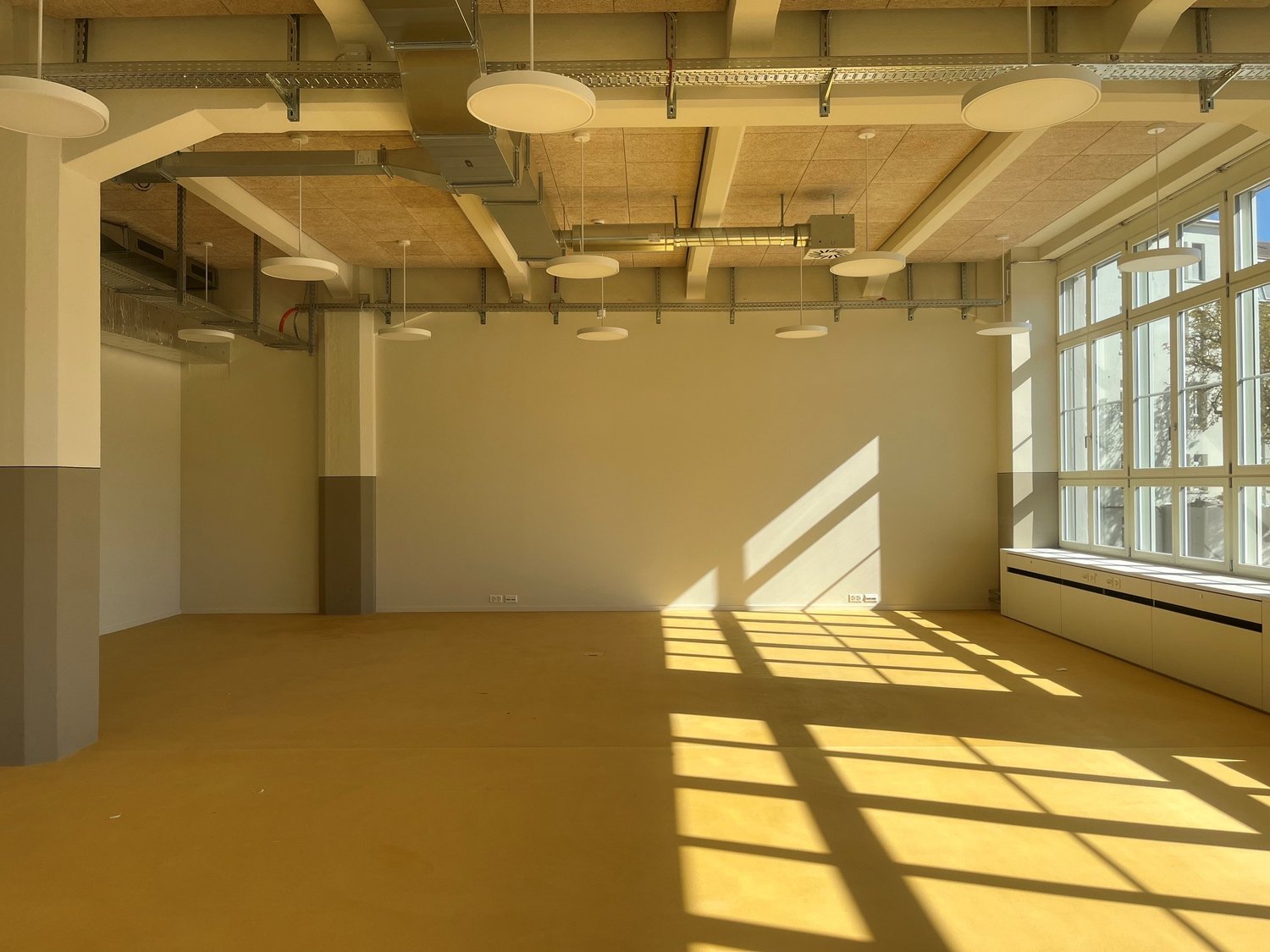105m² office