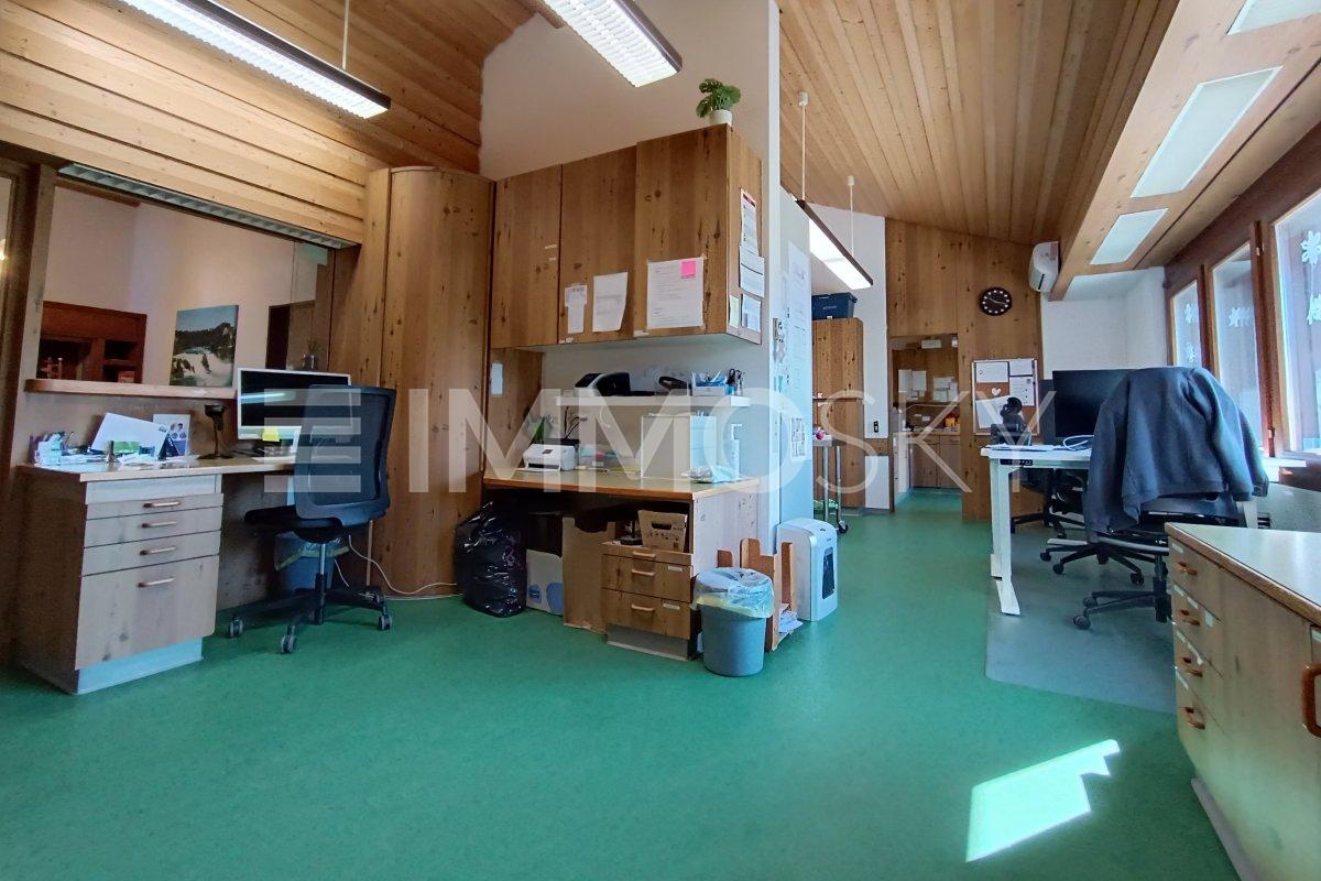170m² commercial, photo 3 sur 7