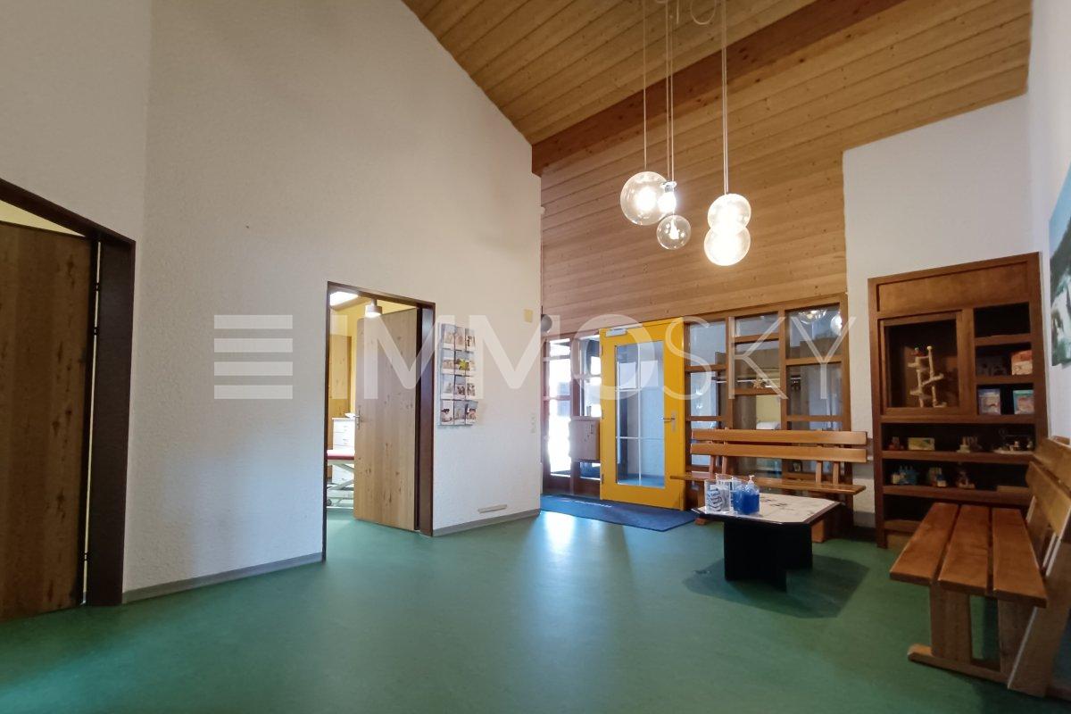 170m² commercial, photo 1 sur 7