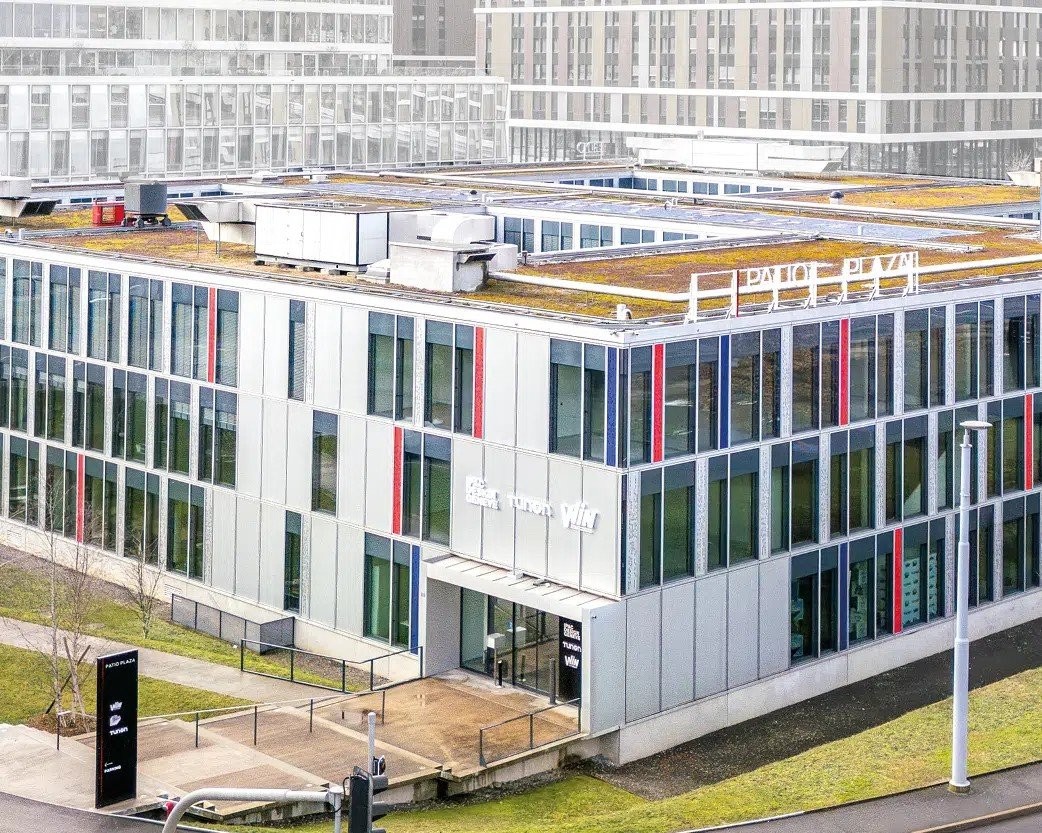 441m² office, photo 1 sur 3