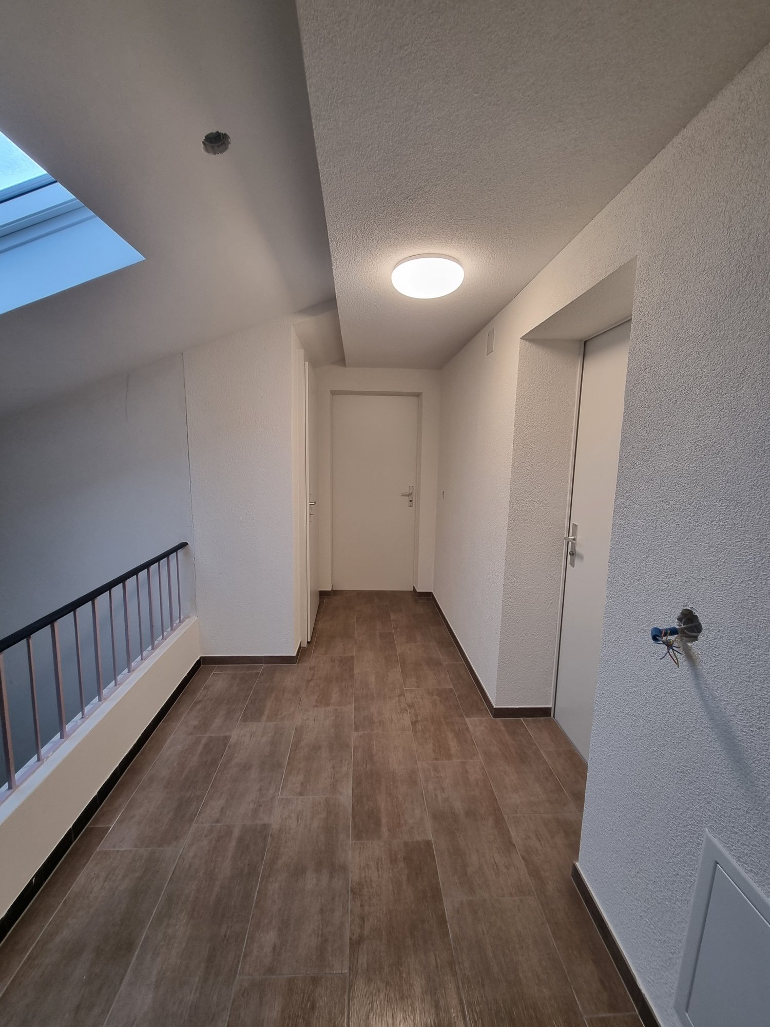1 room roof flat, photo 7 sur 7