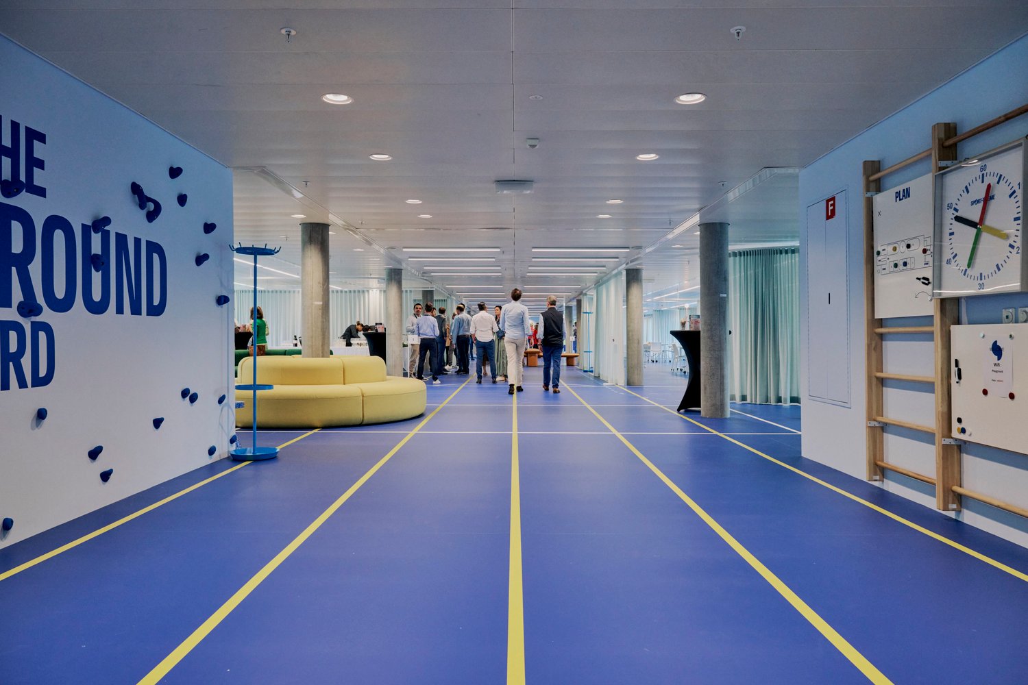 140m² office