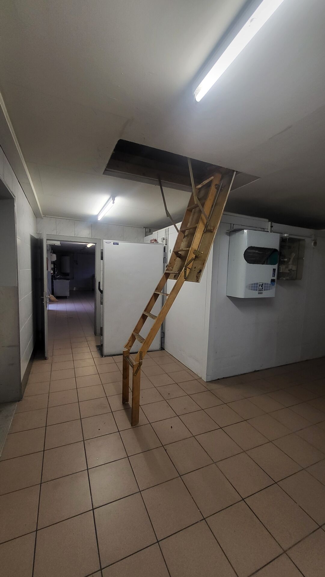 Local de stockage de 275m²