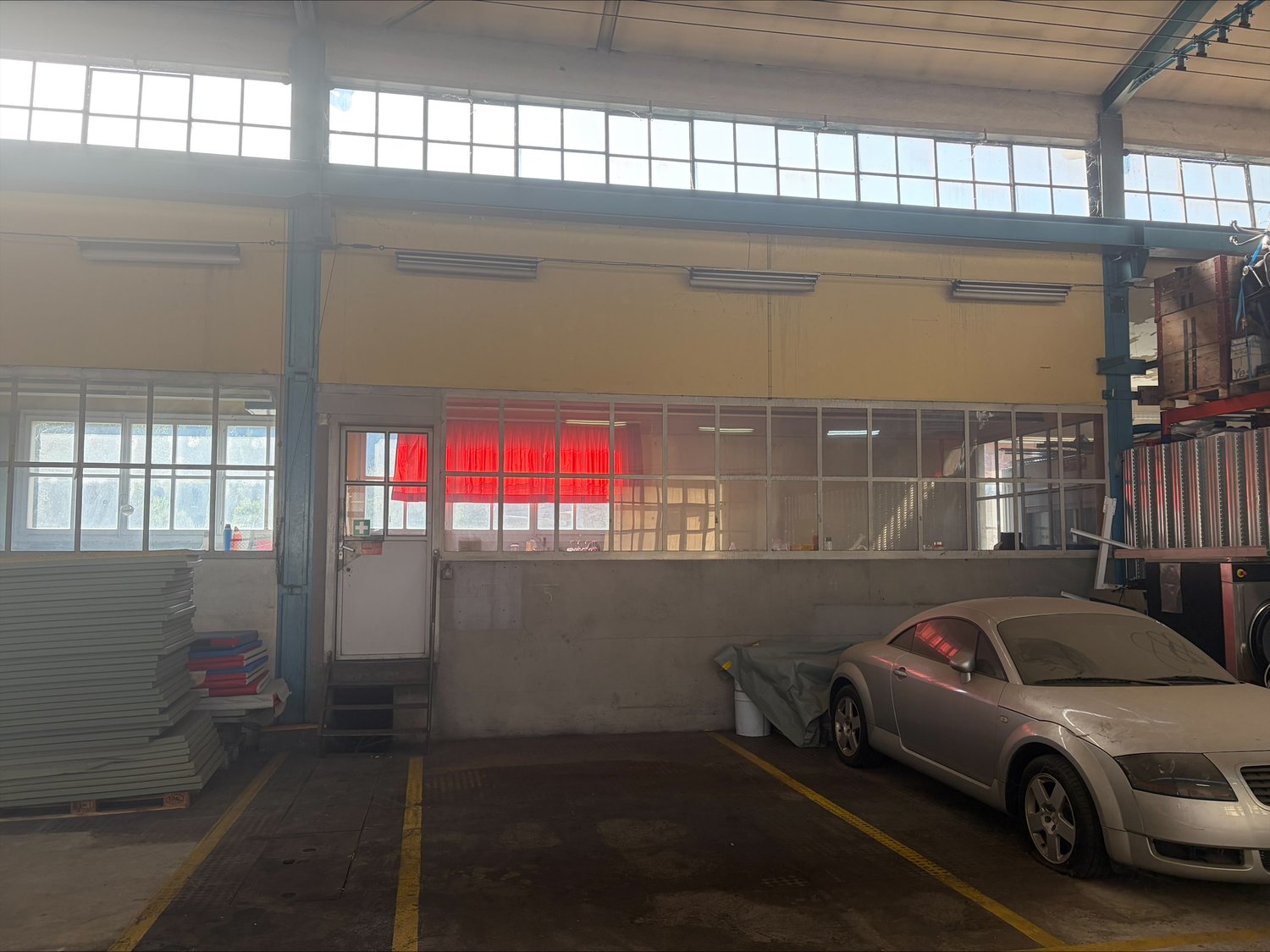 640m² commercial, photo 6 sur 9