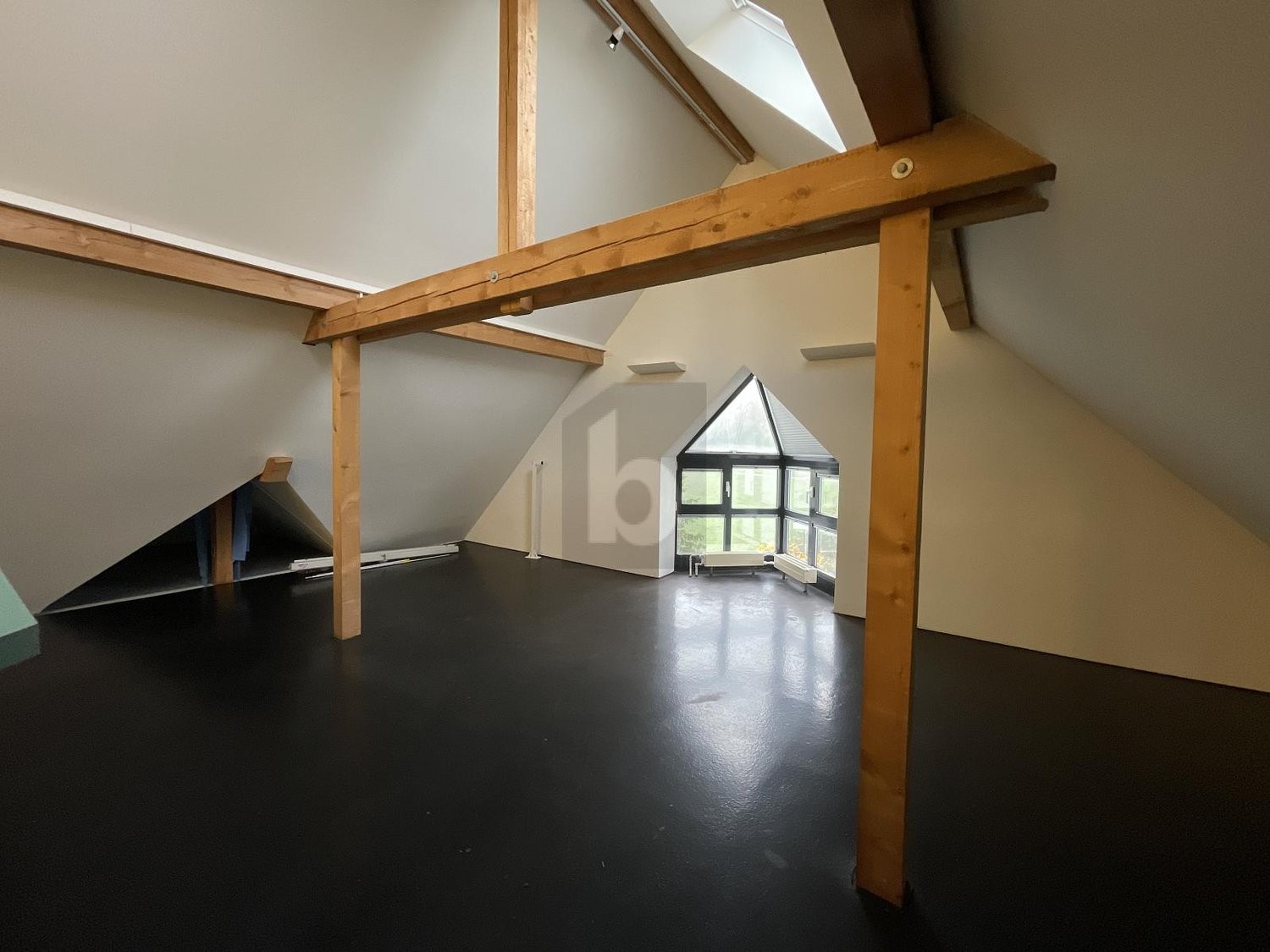 Bureau de 256m², photo 3 sur 4
