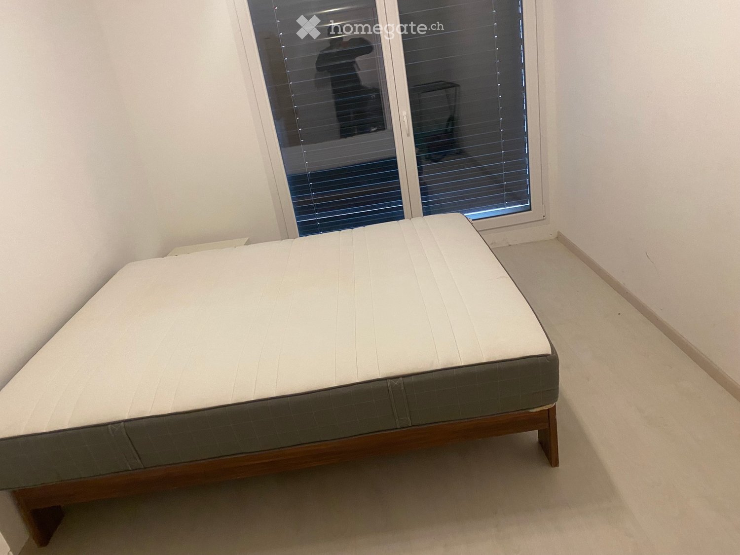 1 room single room, photo 1 sur 3