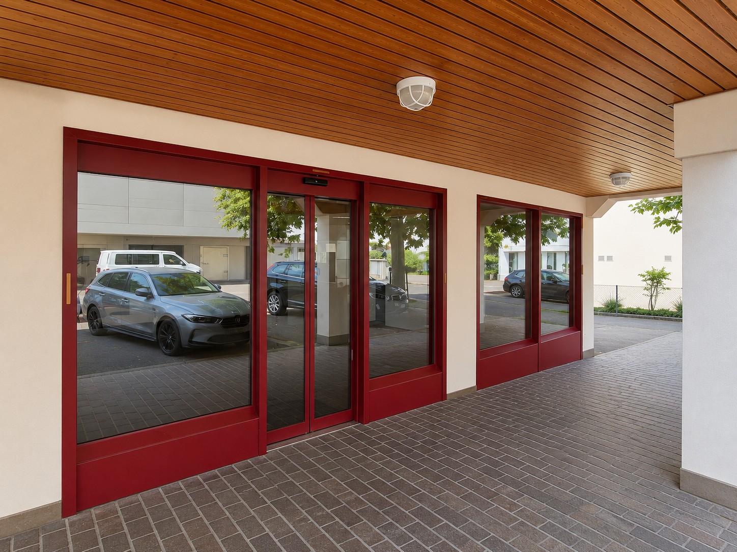 174m² commercial