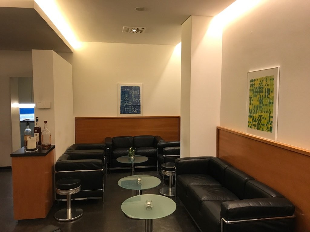 433m² office