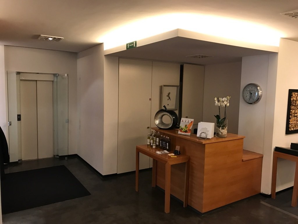 433m² office