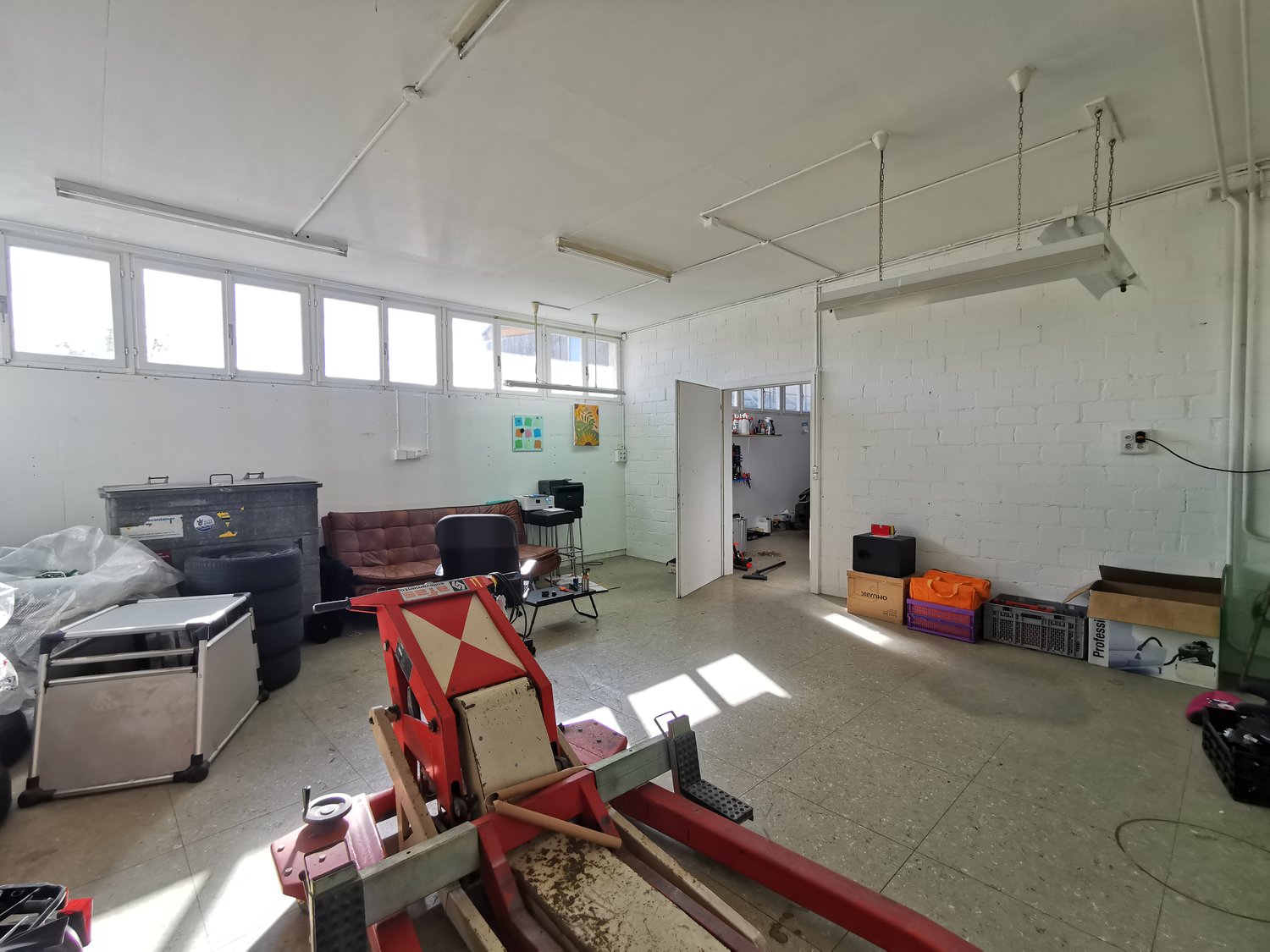 130m² commercial, photo 6 sur 8