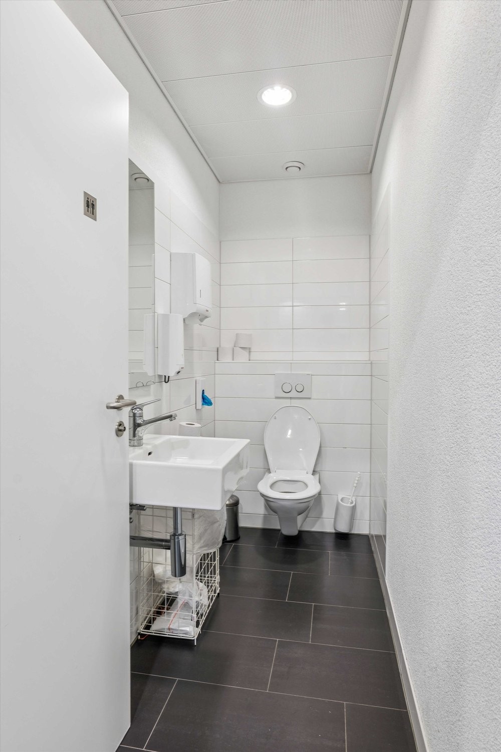 373m² de bureaux, photo 3 sur 8